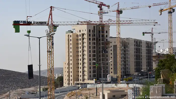 Israel Bau von neuen Wohneinheiten Har Homa im Süden von Ost-Jerusalem (picture alliance/newscom/D. Hill)
