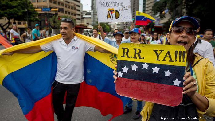 Venezuela Caracas Demonstration (picture-alliance/dpa/M. Gutierrez)
