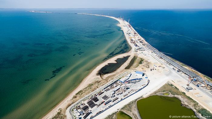 Construction of a bridge across the Kerch Strait