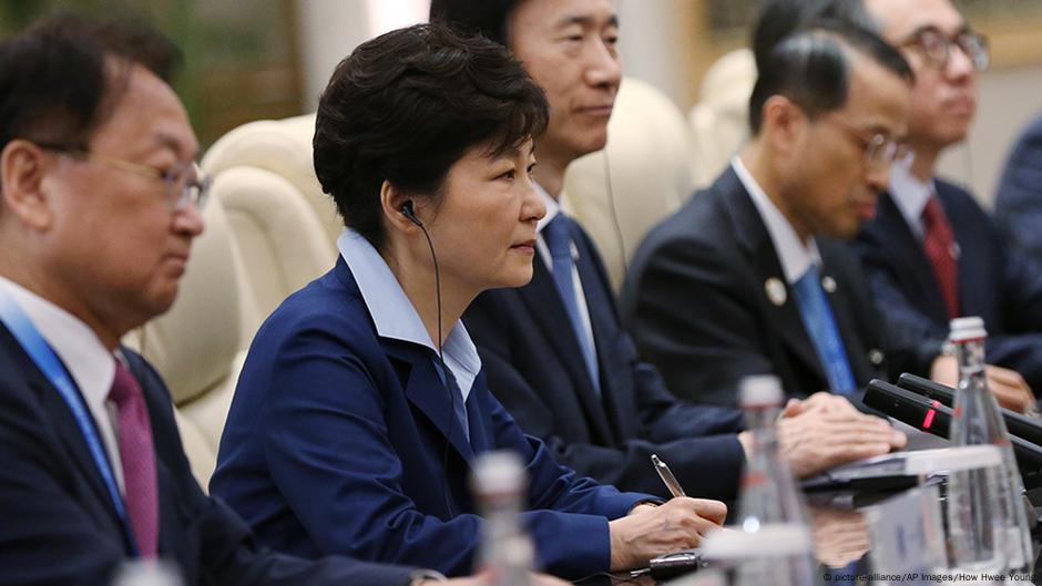 South Korea President Park Reshuffles Cabinet As Crisis Deepens News Dw 02112016 2540