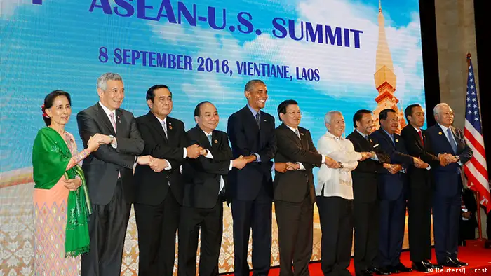 Laos ASEAN Gipfel Familienfoto