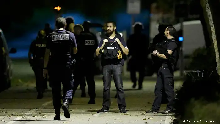 Frankreich Polizeirazzia in Boussy-Saint-Antoine