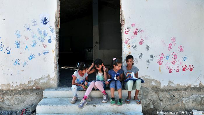 Griechenland Flüchtlingsunterkünfte in Lagadikia (Getty Images/AFP/S. Mitrolidis)
