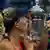 Немецкая теннисистка Анжелик Кербер с кубком Открытого чемпионата США