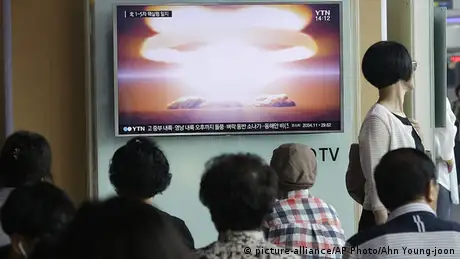 Südkorea TV-Programm Atomtest Nordkorea (picture-alliance/AP Photo/Ahn Young-joon)