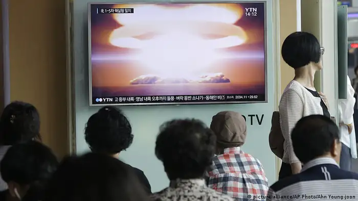 Südkorea TV-Programm Atomtest Nordkorea (picture-alliance/AP Photo/Ahn Young-joon)