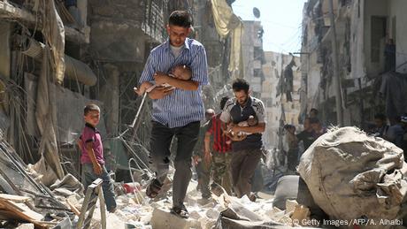 Syrien Aleppo Opfer und Zerstörung nach Luftangriffen