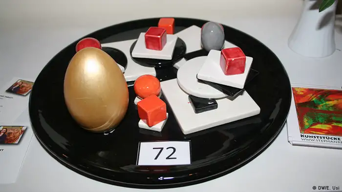  Las obras expuestas varían entre 200 y 2.000 euros. 