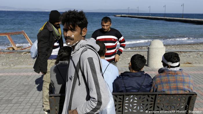 Griechenland Insel Kos - pakistanische Flüchtlinge (picture-alliance/AP Photo/T. Stavrakis)