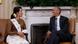 Aung San Suu Kyi vista a Obama en Washington. Aung San Suu Kyi vista a Obama en Washington.