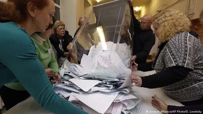 Russland St. Petersburg Parlamentswahlen Auszählung