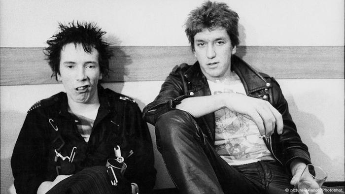 Großbrittannien Sex Pistols vor dem auftritt. (Foto: picture-alliance/Photoshot)