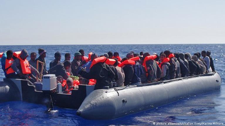 Many killed after migrant boat sinks off Egypt