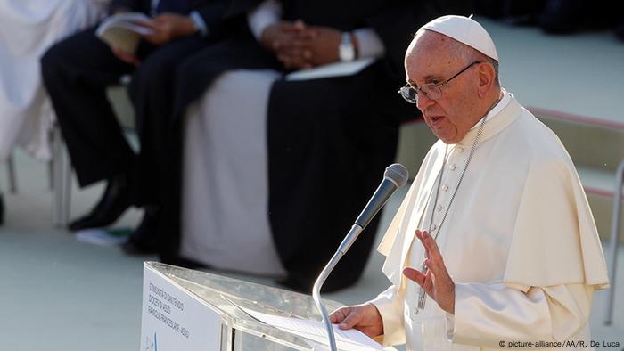 Italien Assisi Heiliger Konvent Papst Franziskus (picture-alliance/AA/R. De Luca)
