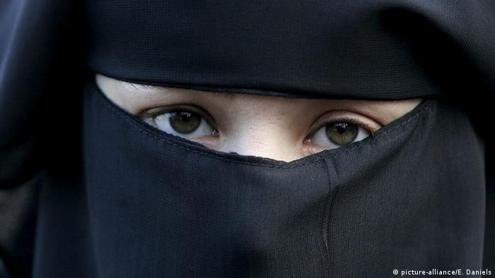 Den Haag Verbot einer Vollverschleierung 2006 Burka