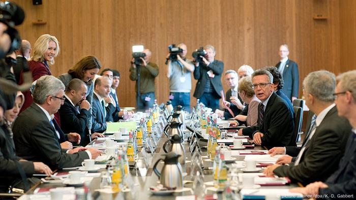 Deutschland - Innenminister de Maiziere auf der Islamkonferenz 2015 (Foto: picture-alliance/dpa/K.-D. Gabbert)