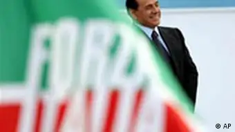 Italien Wahlen Silvio Berlusconi Flagge Forza Italia