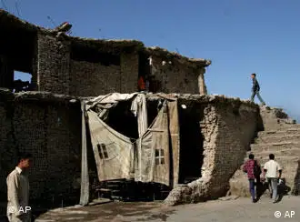 阿富汗的一个学校。贫穷与腐败并存
