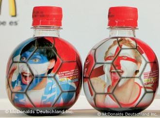 Mcdonald S Coke Run Afoul Of German Law With Ball Bottle Business Economy And Finance News From A German Perspective Dw 02 06 06