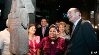 Chirac eröffnet Museum für Stammeskunst in Paris