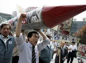 韩国人抗议朝鲜试射导弹
