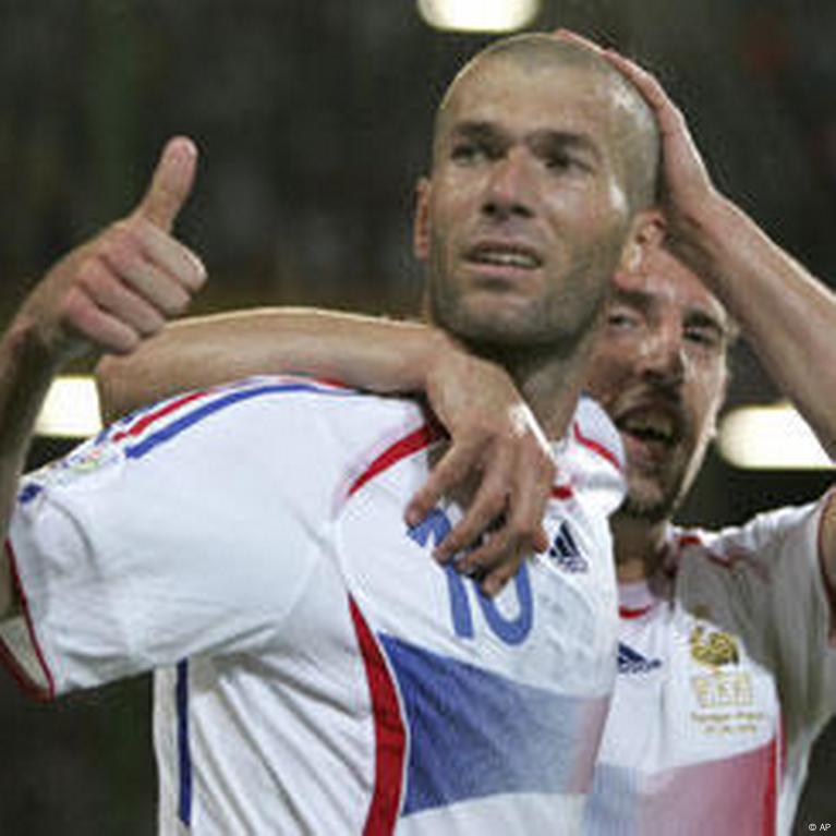 Zinedine Zidane: The Making of a Soccer Legend – DW – 07/09/2006