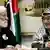 Avnery Filistin'in eski lideri Arafat'la yaptığı görüşmelerden birinde