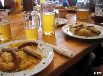 德国餐：啤酒加肉肠
