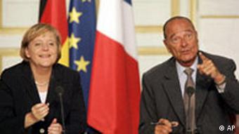 Deutschland Frankreich Merkel bei Chirac Pressekonferenz