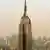 Empire State Building je visok 450 metara