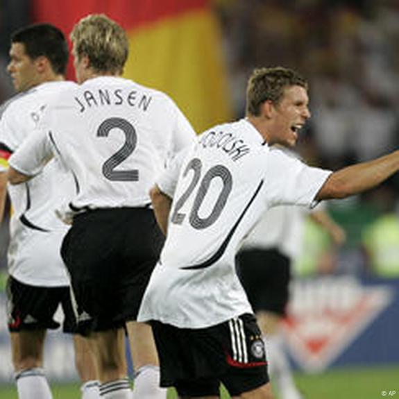 Klose double fires Germany to top spot