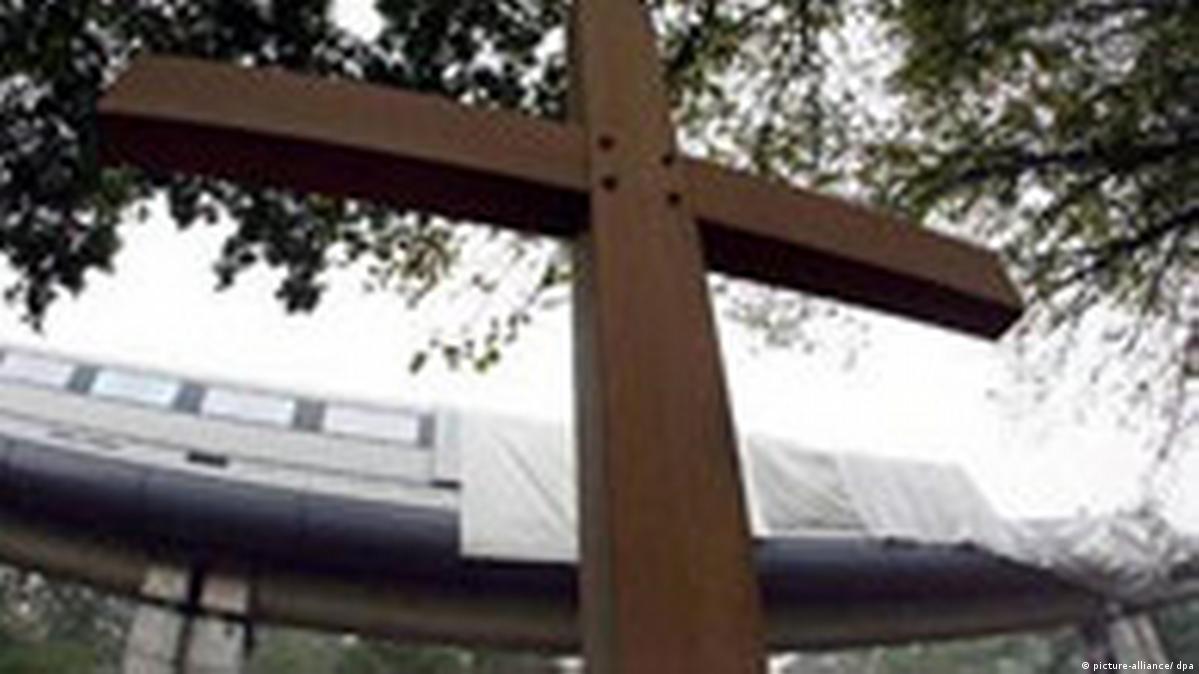 Legal Claims in Train Crash Case DW 09/27/2006