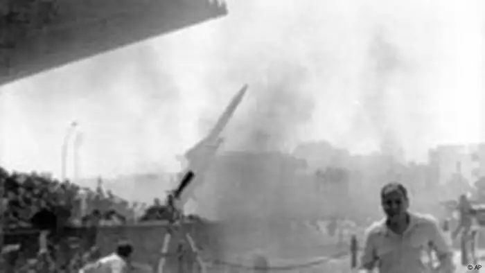 Attentat während einer Militärparade auf Ägyptens Präsident Anwar Sadat (AP)