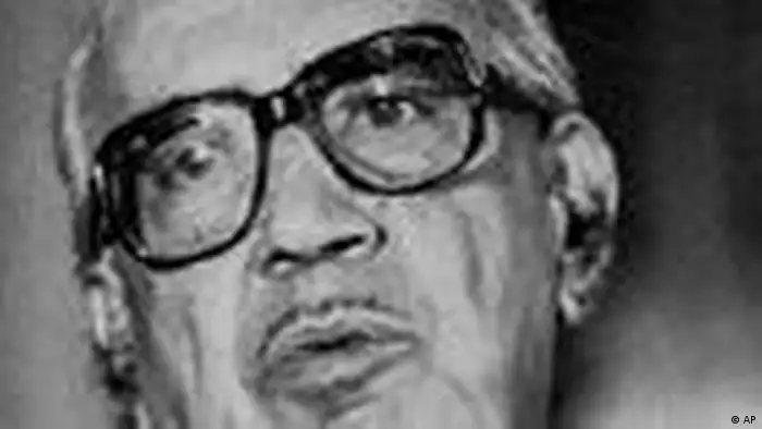 Ghulam Ishaq Khan.jpg (AP)