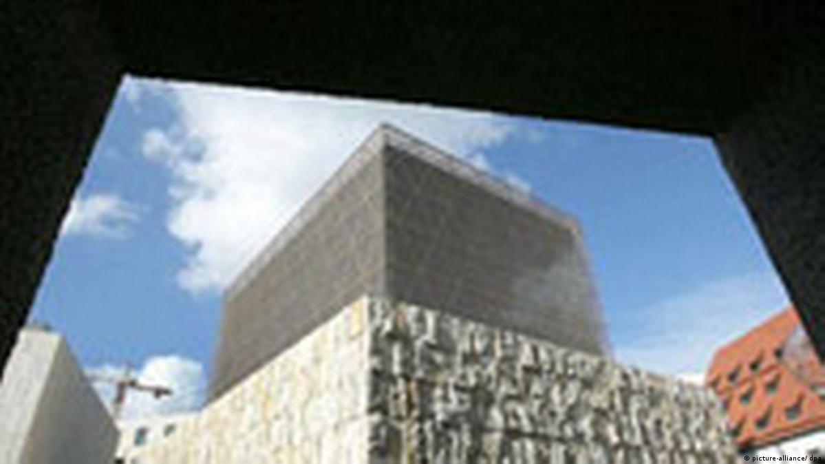 New Synagogue Opens DW 11/09/2006