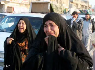 伊拉克爆炸死难者家属悲痛欲绝