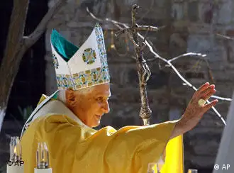 Pope blesses the congegration at a mass in Ephesus