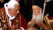Papst Benedikt XVI. nach dem Gottesdienst in Ephesus, Nonne im Vordergrund Papst Benedikt XVI. nach dem Gottesdienst in Ephesus, Nonne im Vordergrund