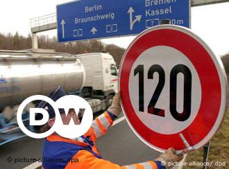 Germany Skeptical About Environmental Speed Limits Germany News And In Depth Reporting From Berlin And Beyond Dw 12 03 07