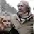 Der französische Schauspieler Jean Rochefort hilft Obdachlosen