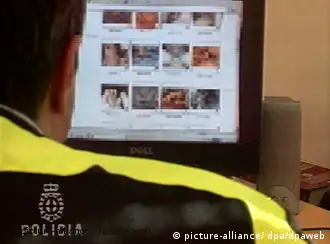 西班牙警方在互联网上追查用儿童拍摄的黄色照片