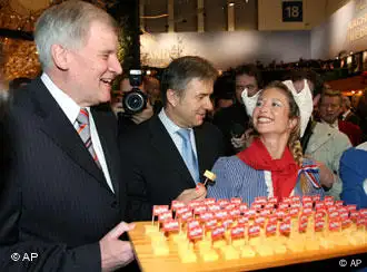 Deutschland Grüne Woche 2007 Berlin Horst Seehofer Käse Niederlande