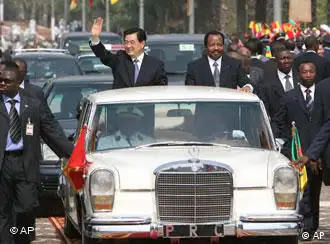 中国主席胡锦涛在非洲