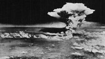 Atompilz-Wolke über Hiroshima (Foto: AP Photo/U.S. Army via Hiroshima Peace Memorial Museum, HO)