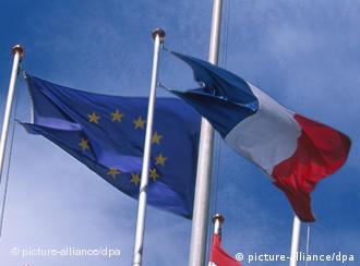 EU- und Frankreich-Flagge
