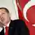 Recep Tayyip Erdogan vor türkischer Flagge