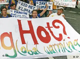 大会召开时，泰国公民聚集要求联合国采取有效气候保护措施