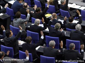 Abstimmung im Bundestag Quelle: AP