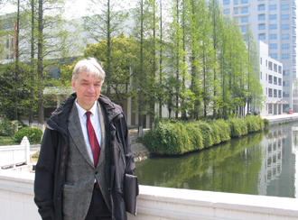 Prof. Wolfgang Kubin, ein deutscher Sinologe und Professor der Sinologie an der Universität Bonn Huadong-Shida