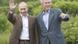 Wladimier Putin und George W. Bush winken in Kennebunkport, Maine, AP Wladimier Putin und George W. Bush winken in Kennebunkport, Maine, AP